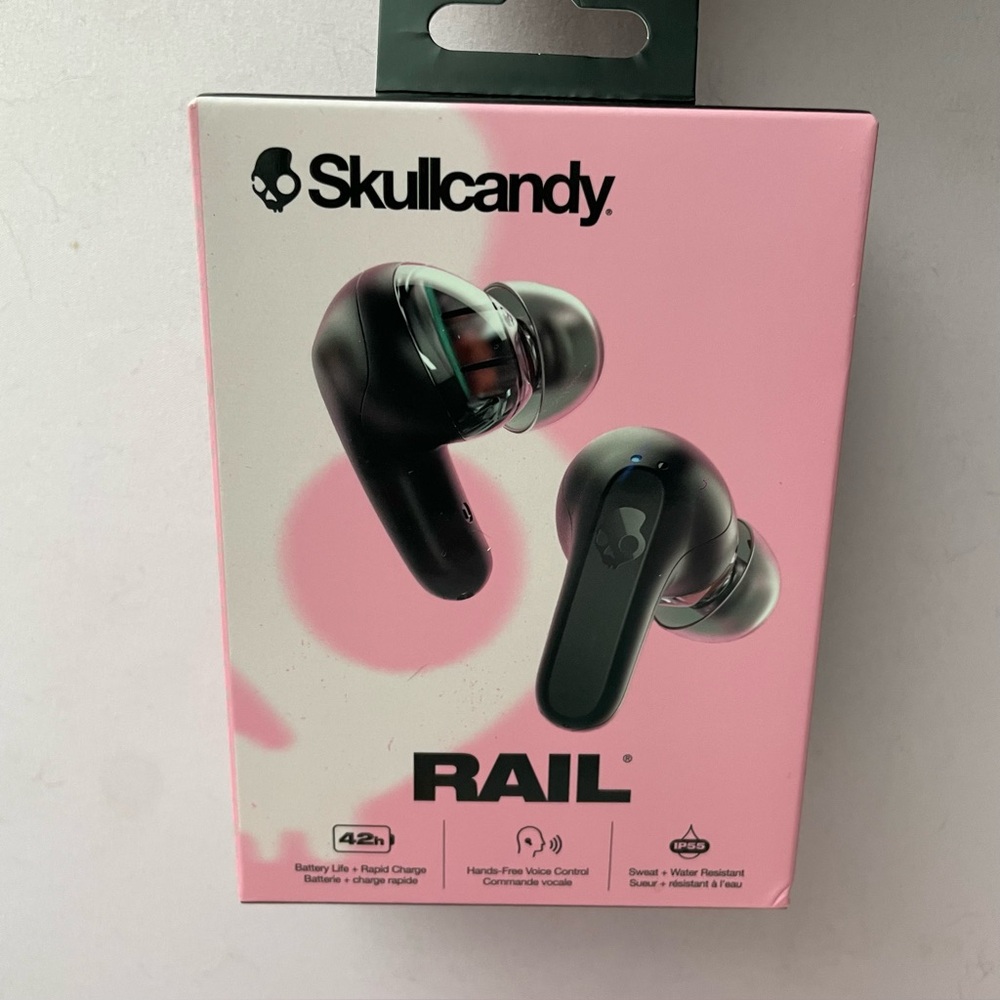 BNIB Skullcandy Rail Wireless Earbuds, Bluetooth Headphones